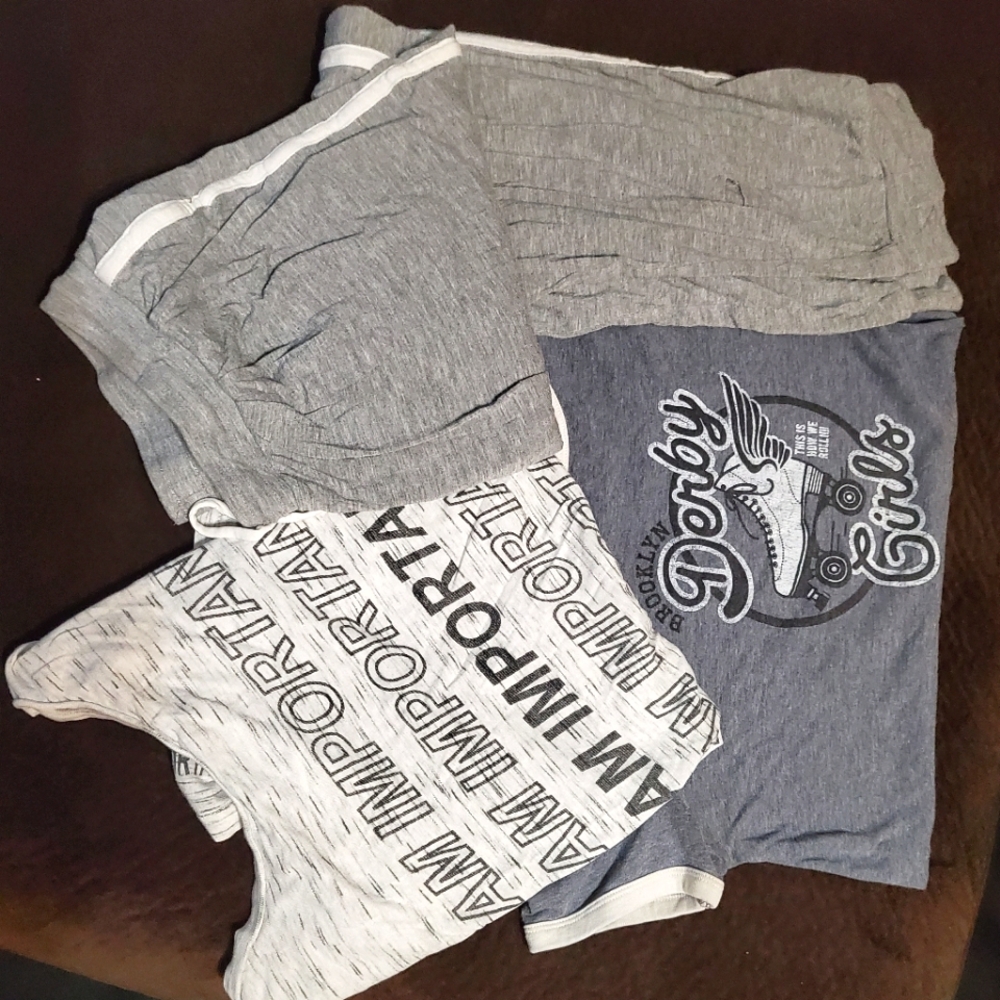 Gray Graphic T-Shirts & Jogging Pants